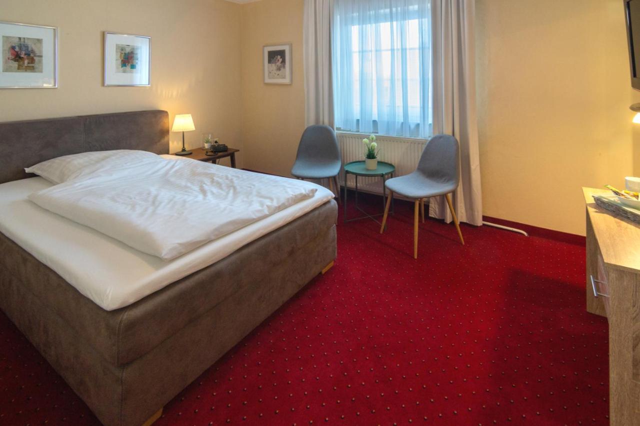 Hotel Am Elisabethufer Jever Esterno foto